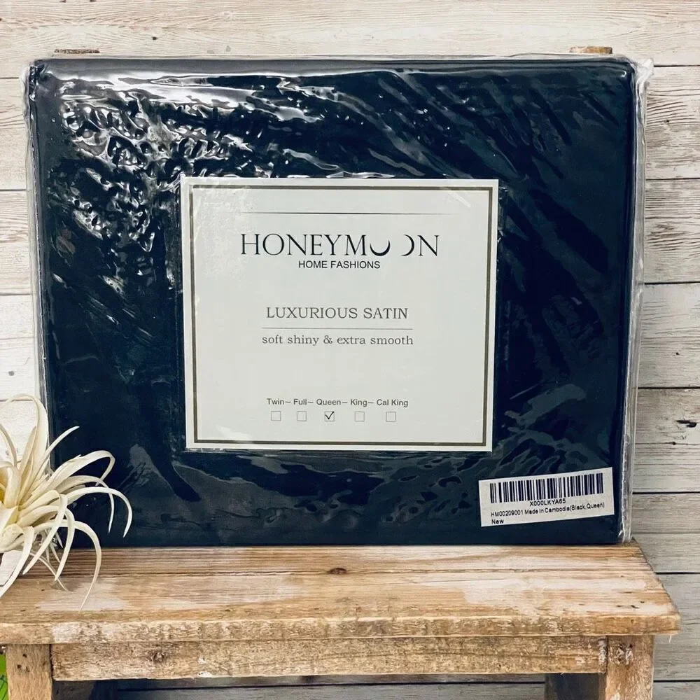 NWT Gorgeous Honeymoon Queen Black Luxury Soft Shiny Smooth Satin 4 pc Sheet Set